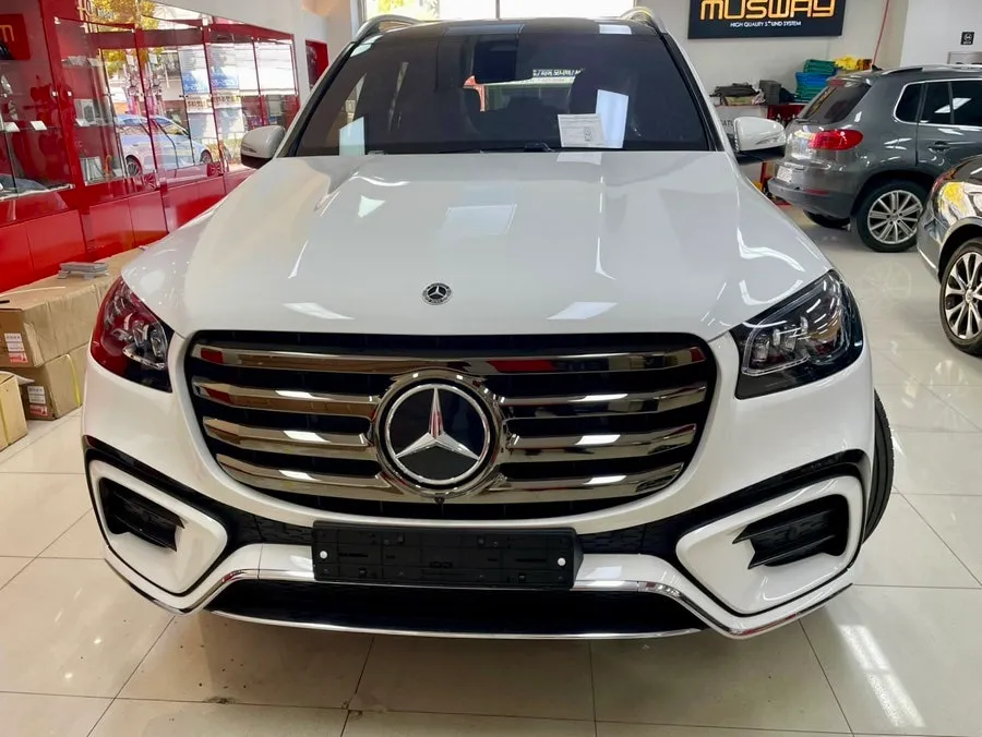 Mercedes-Benz GLS body kit - Mercedes-Benz GLS Body Kit Review: Enhanced Presence photo 6