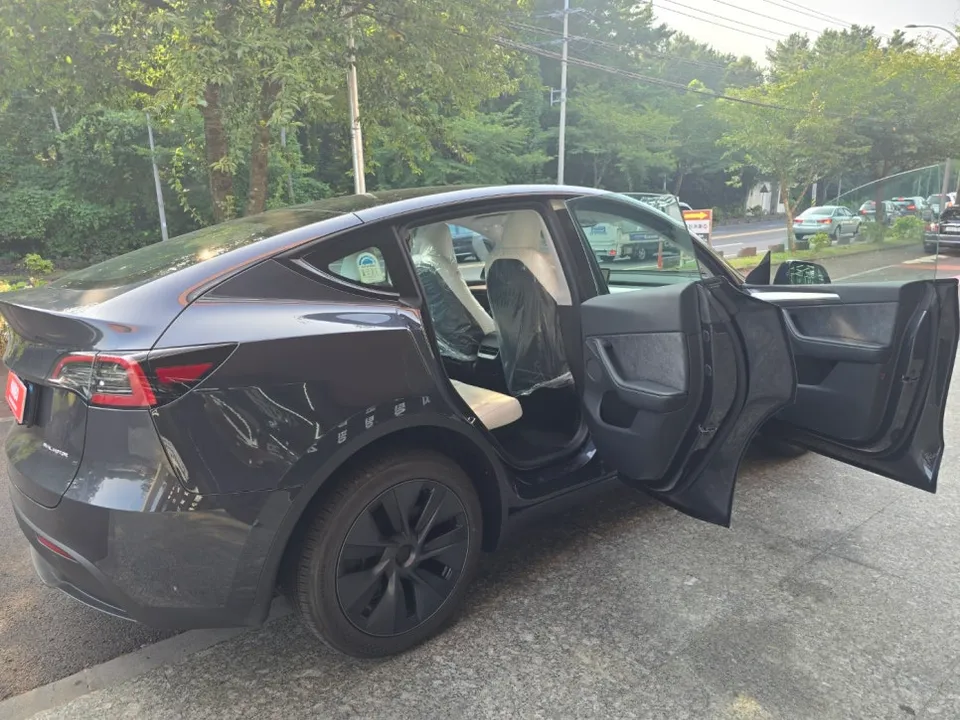 Tesla Model YのPPF施工事例|費用目安・仕上がり 施工写真 4-1