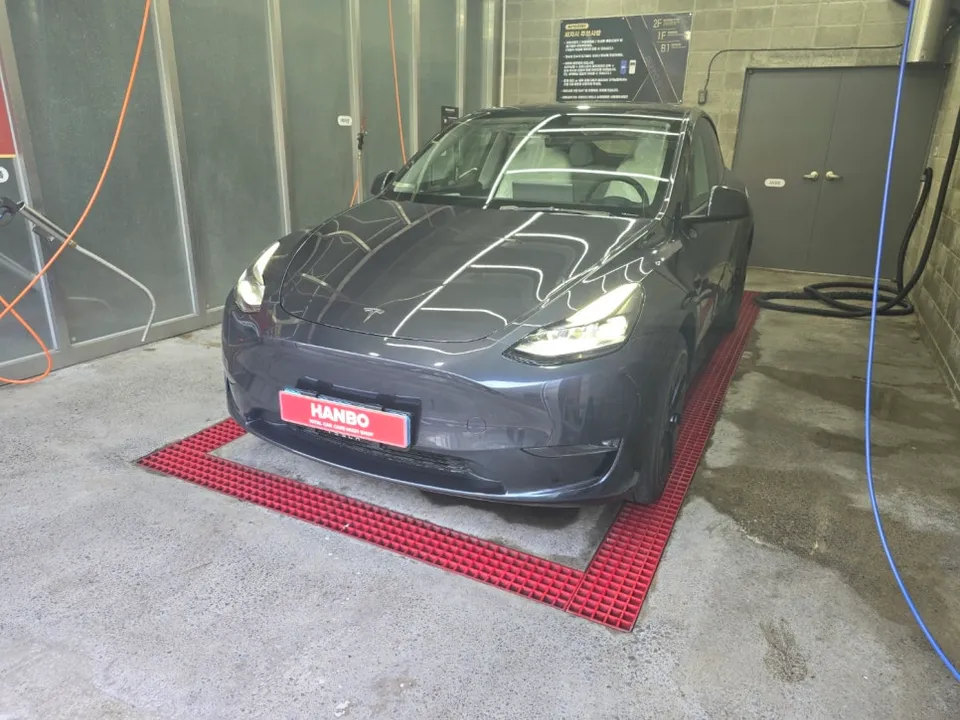 Tesla Model YのPPF施工事例|費用目安・仕上がり 施工写真 2-2