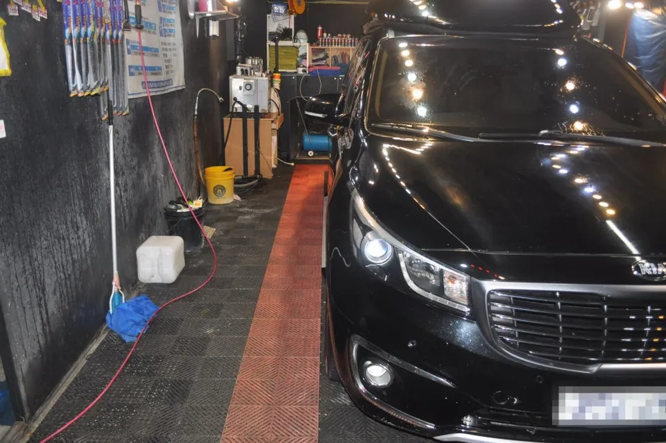 Kia Carnival ceramic coating - Kia Carnival Ceramic Coating Review - Restored Shine photo 5