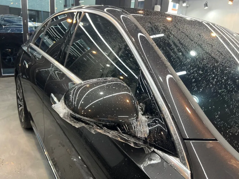 メルセデス・ベンツ W214 Eクラス PPF施工事例 施工写真 3-2