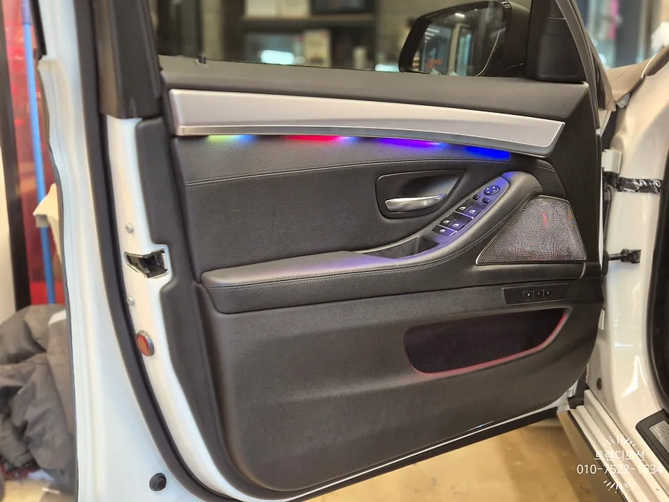 BMW 5 Series F10 interior customization - BMW 5 Series F10 Interior Customization Review photo 4
