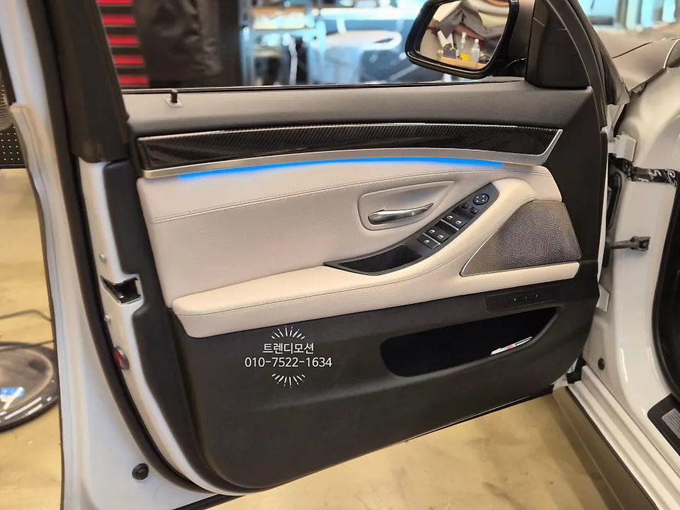 BMW 5 Series F10 interior customization - BMW 5 Series F10 Interior Customization Review photo 5