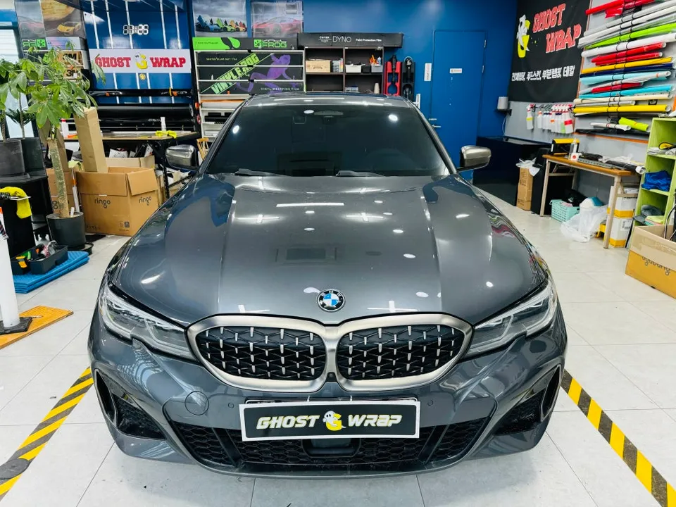 BMW 3 SeriesのPPF施工事例|トランク部分の保護 施工写真 1-1