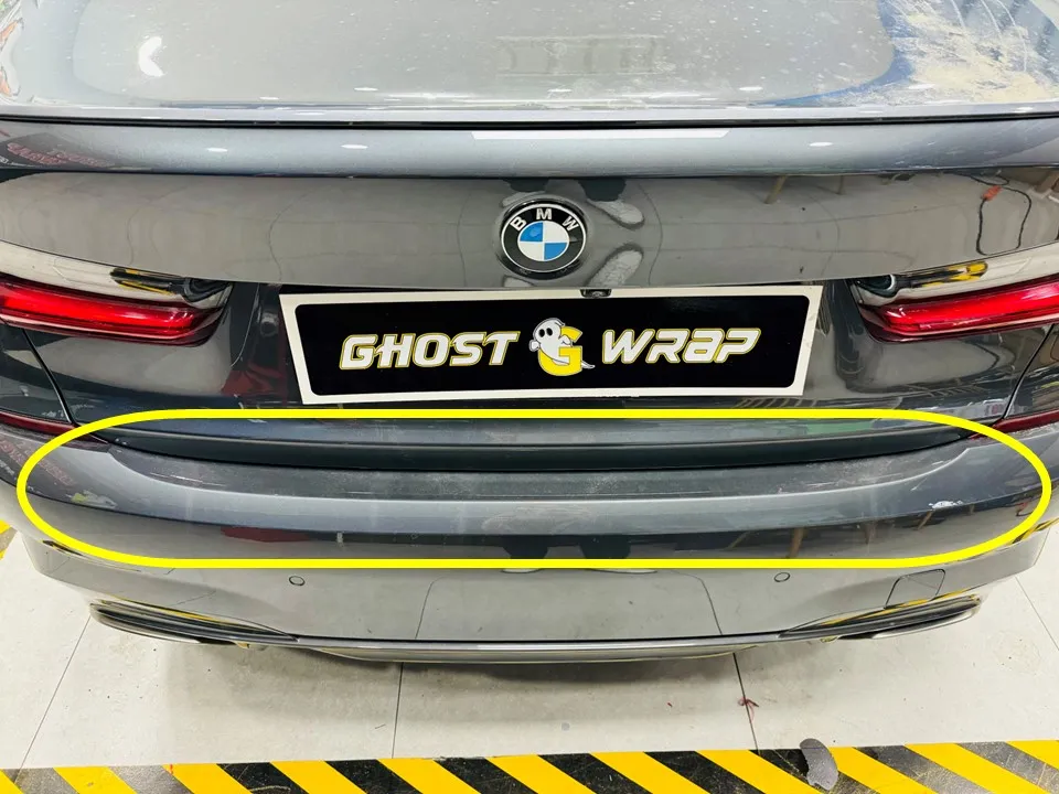 BMW 3 SeriesのPPF施工事例|トランク部分の保護 施工写真 2-2