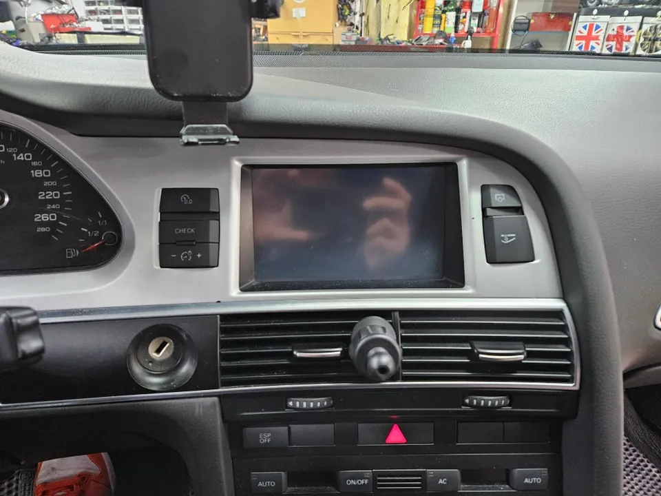 Audi A6 car audio - Audi A6 Car Audio Repair Review - Restored Media System photo 3