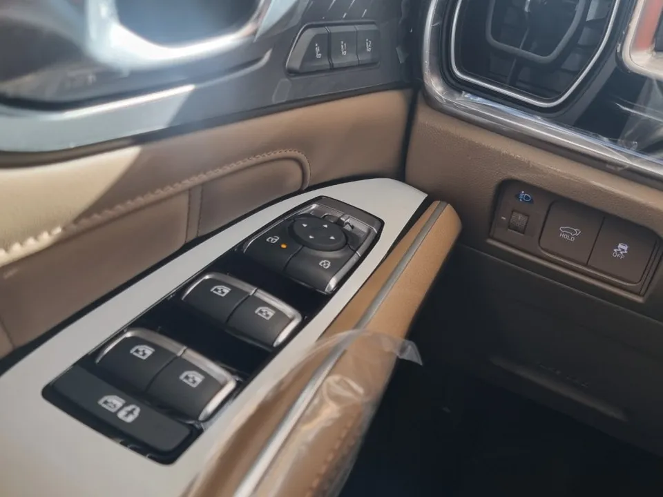 Kia Sorentoのカーフィルム施工事例|費用目安と仕上がり 施工写真 1-3