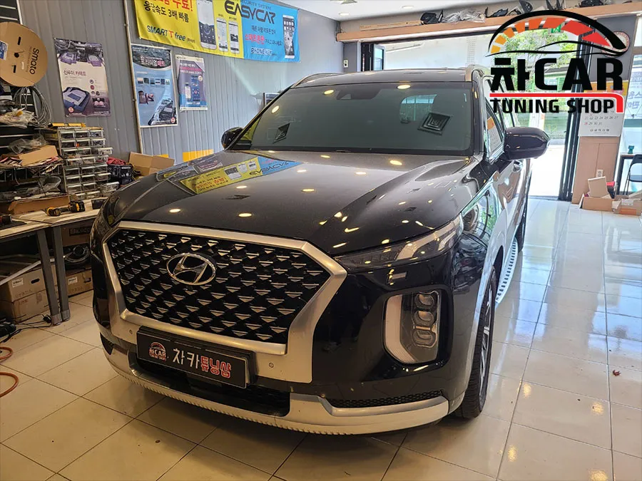 Hyundai Palisadeのドライブレコーダー取付事例 施工写真 2-1