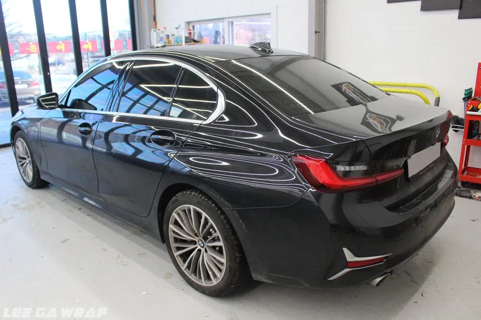 BMW 3 Seriesのカーラッピング事例|クロームをブラック化 施工写真 3-1