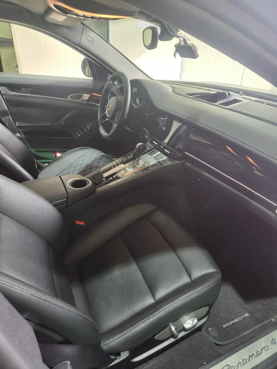 Porsche Panamera Vinyl Wrap Review — Striking Red Transformation photo 4