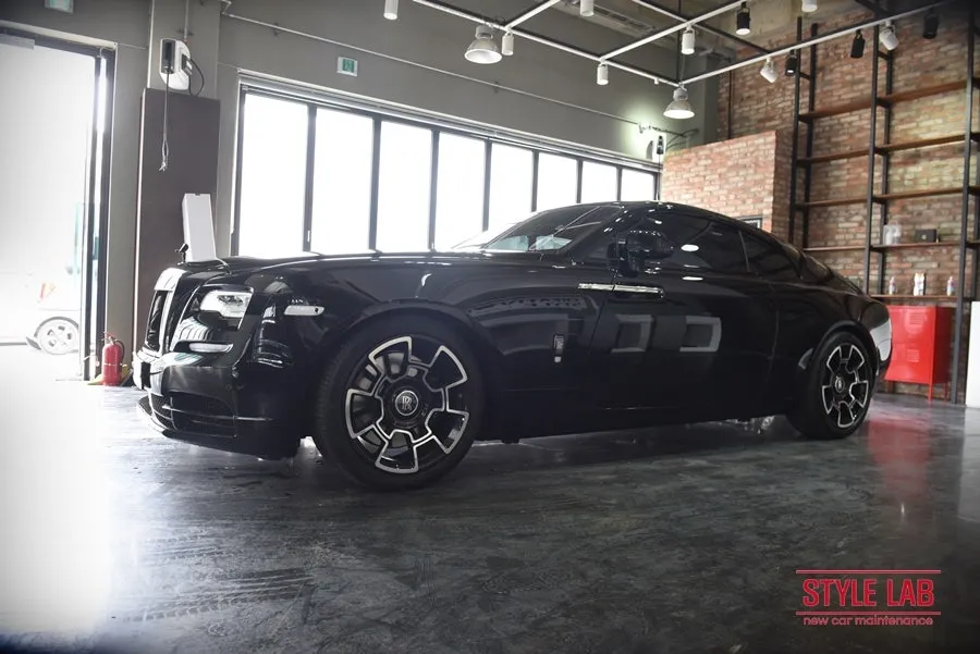 Rolls-Royce Wraithのカーラッピング事例|費用目安・仕上がり 施工写真 2-1