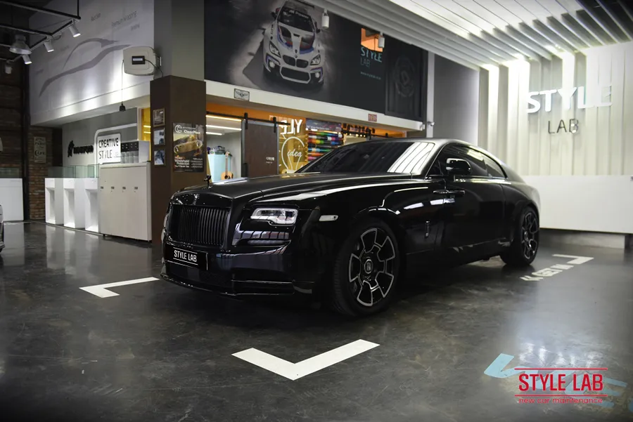 Rolls-Royce Wraithのカーラッピング事例|費用目安・仕上がり 施工写真 2-2
