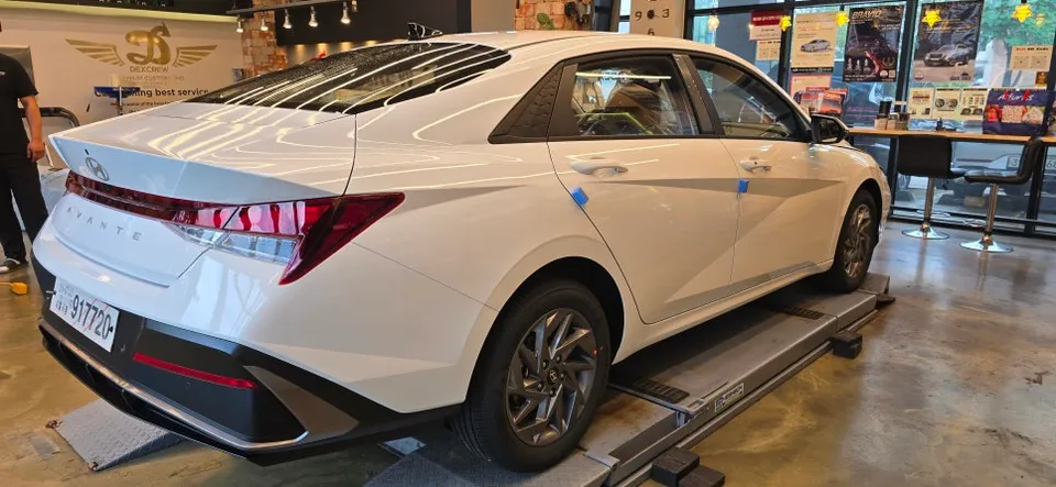 Hyundai Elantra CN7 カーフィルム施工事例|費用目安・仕上がり 施工写真 3-1