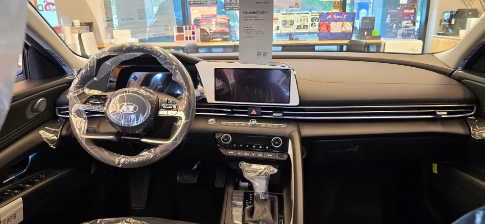 Hyundai Elantra CN7 カーフィルム施工事例|費用目安・仕上がり 施工写真 1-2