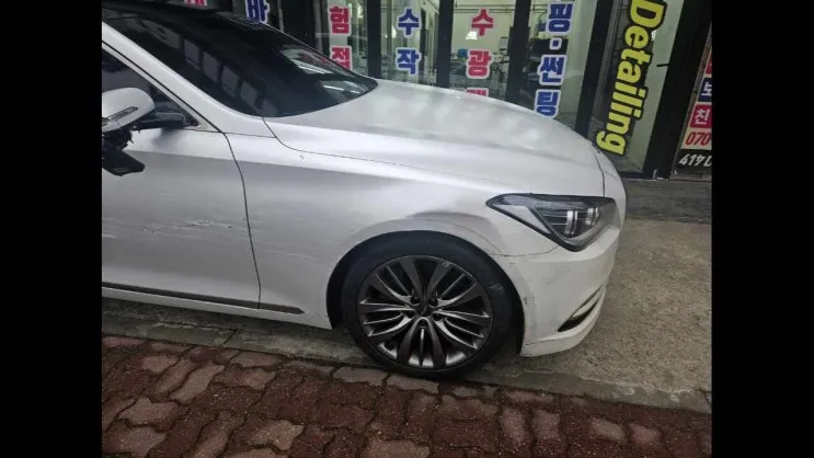 Genesis G80のカーラッピング事例｜費用目安・仕上がり 写真
