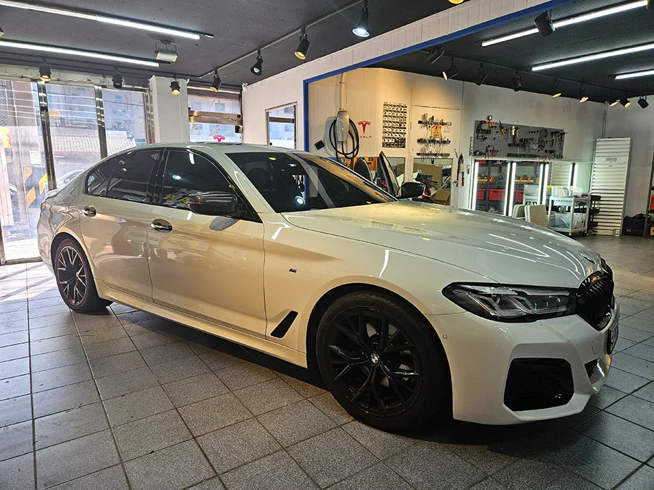BMW 5 Series G30 body repair installation result