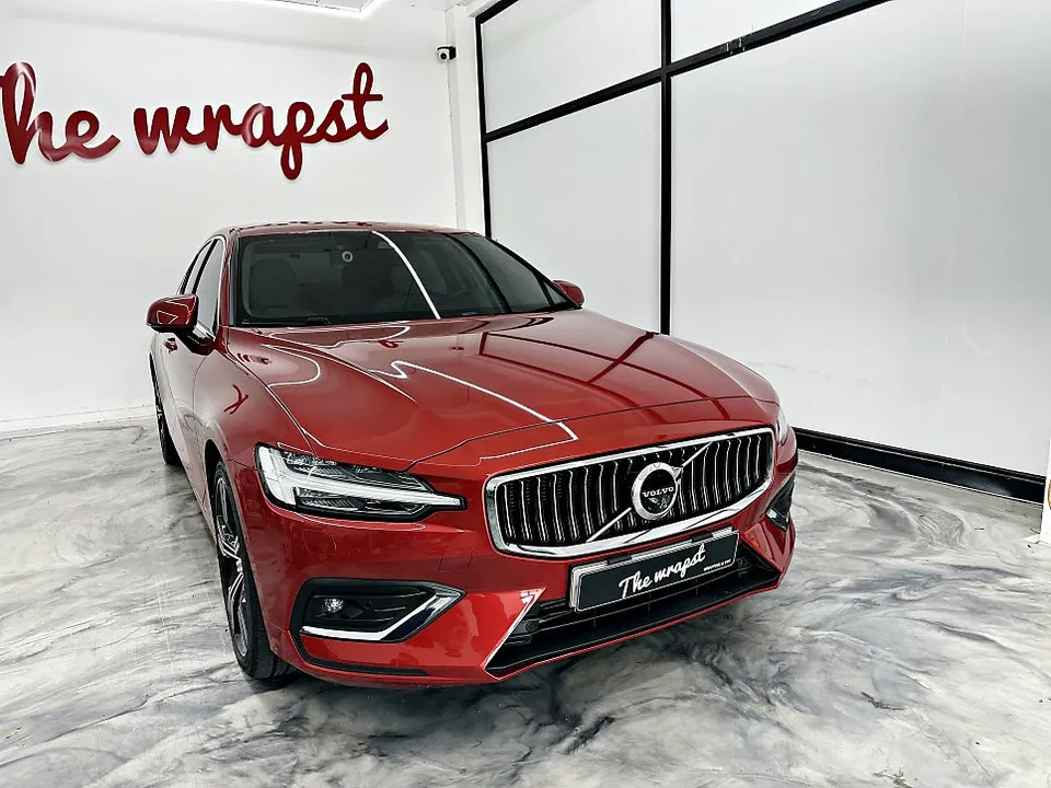 Volvo S60のカーラッピング事例|費用目安・仕上がり 施工写真 3-1