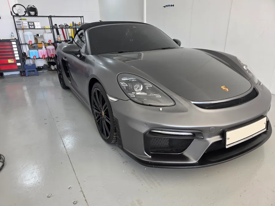 Porsche 718 Boxster vinyl wrap - Porsche 718 Boxster Vinyl Wrap Review — Satin Dark Grey Transform photo 4