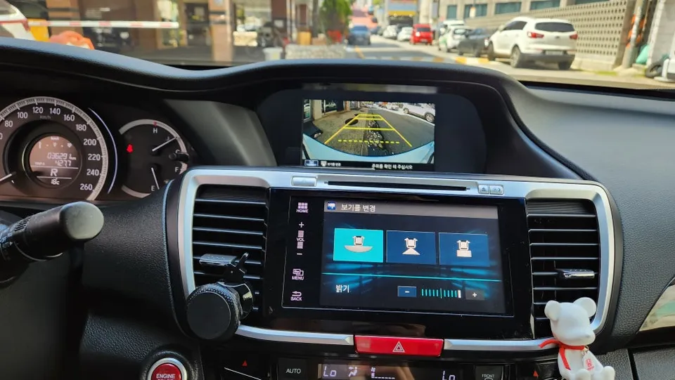 Honda Accordのドラレコ取付事例｜費用目安・仕上がり 施工写真 2-2
