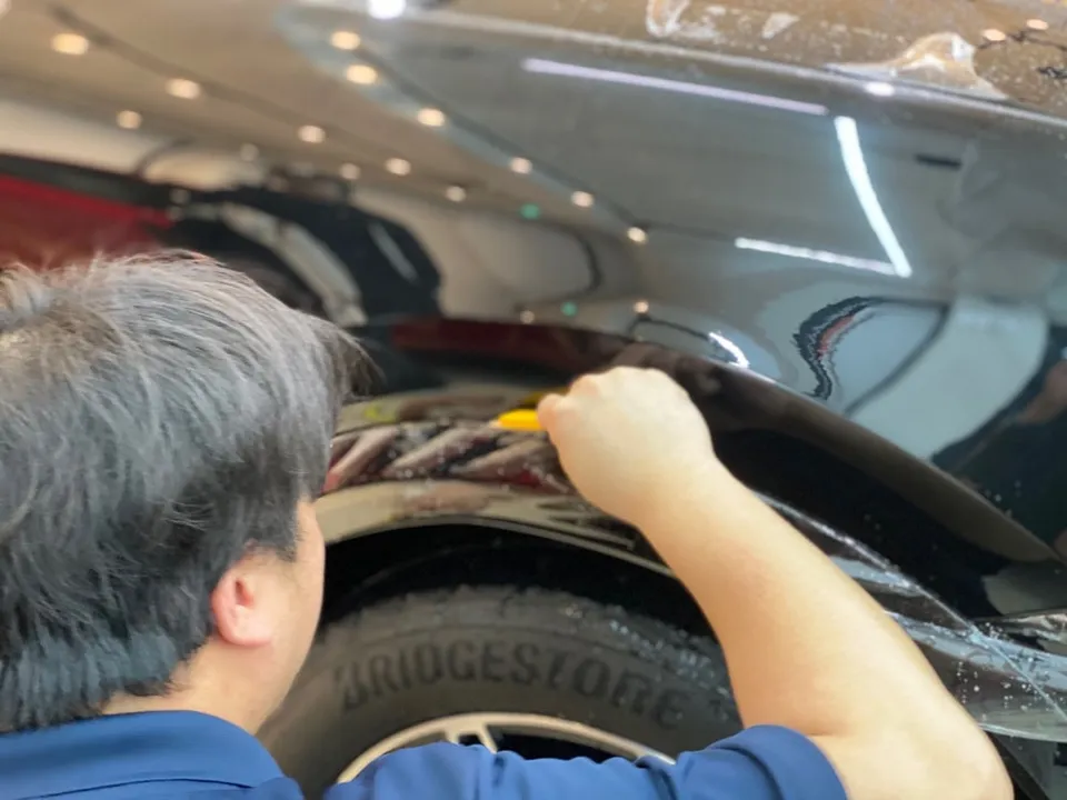 Porsche Cayenne CoupeのPPF施工事例|費用目安・仕上がり 施工写真 1-2