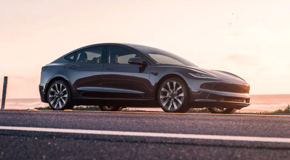 Tesla Model 3 PPF施工事例|費用目安と仕上がり 施工写真 2-2