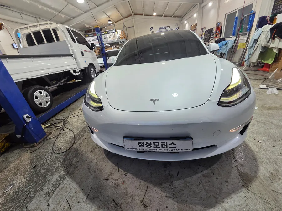 Tesla Model 3 steering wheel installation result