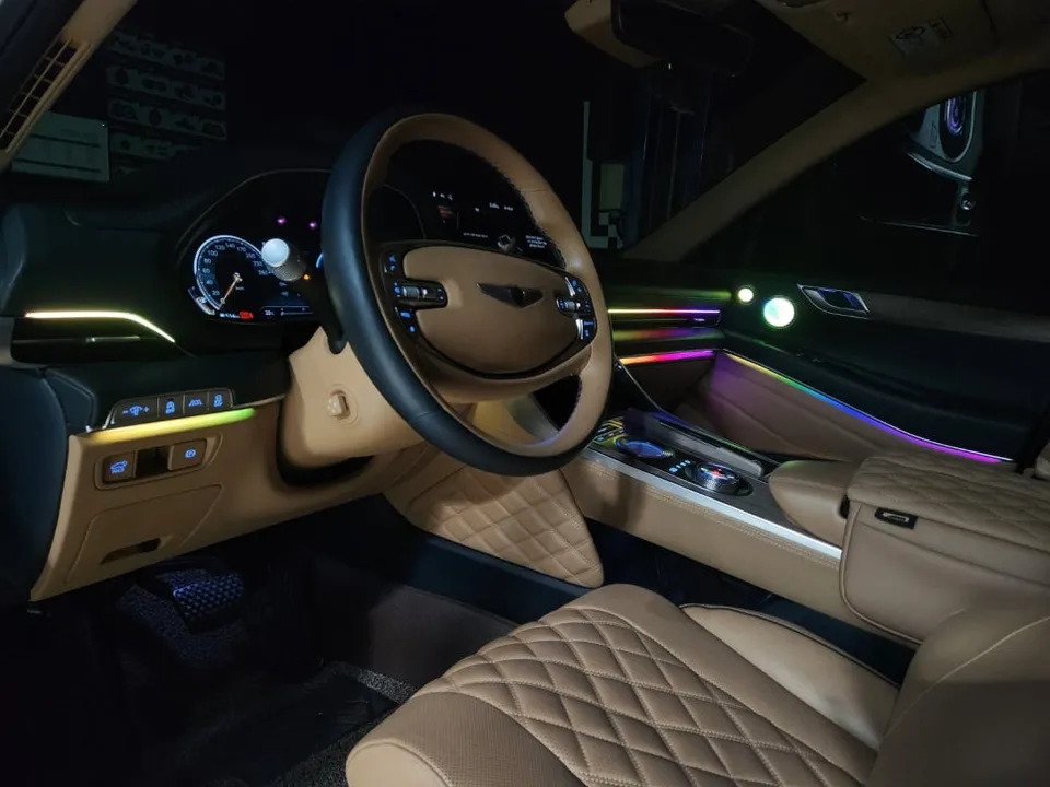Genesis GV80 ambient lighting - Genesis GV80 Ambient Lighting Review: Enhanced Safety & Style photo 4