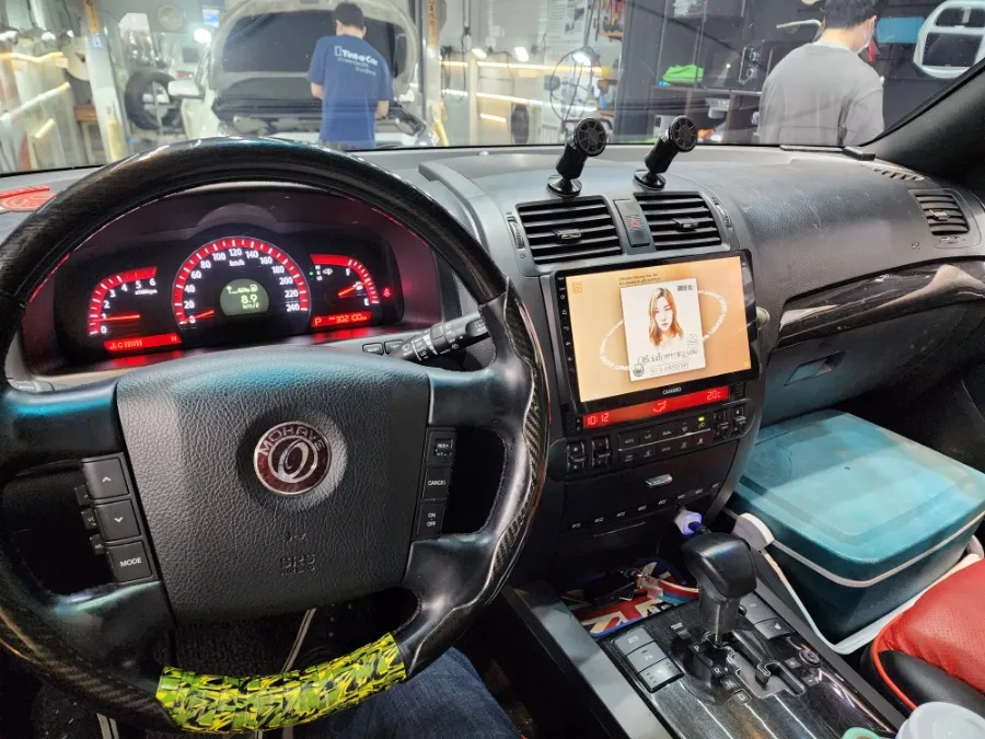 Kia MohaveのAndroid Auto・CarPlay取付事例 施工写真 1-3
