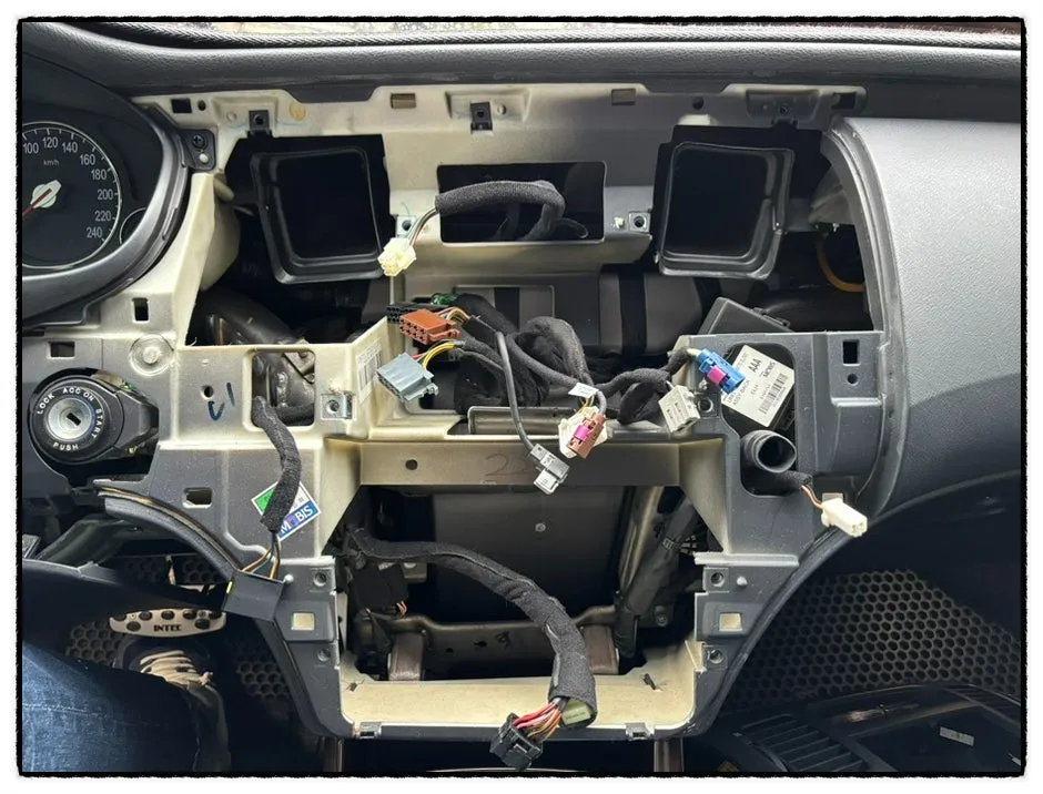 Hyundai Azeraのカーオーディオ施工事例 施工写真 6