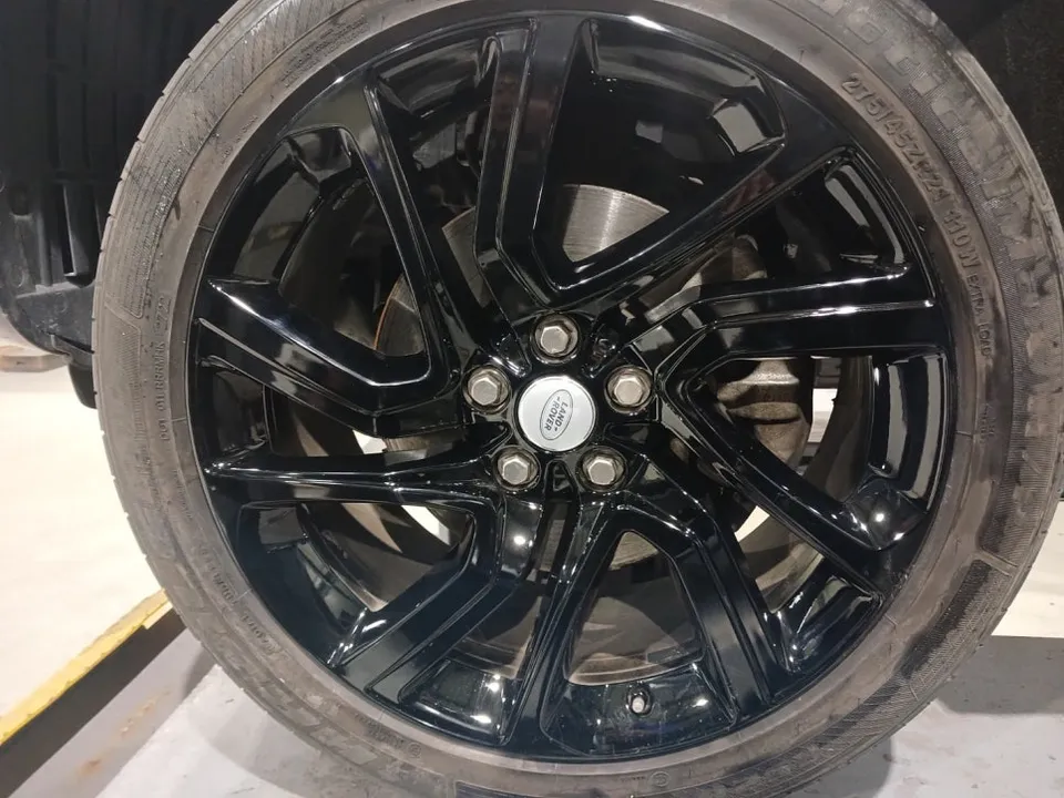 BMWのホイールリペア・塗装事例 施工写真 4-2