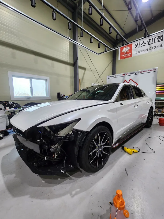 Hyundai Sonata DN8のカーラッピング事例｜費用目安・仕上がり 施工写真 1-2