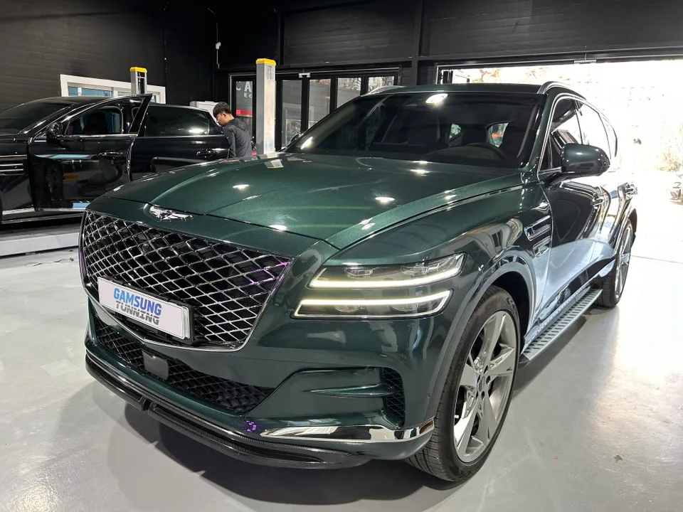 Genesis GV80 Ambient Lighting Review — Enhanced Luxury