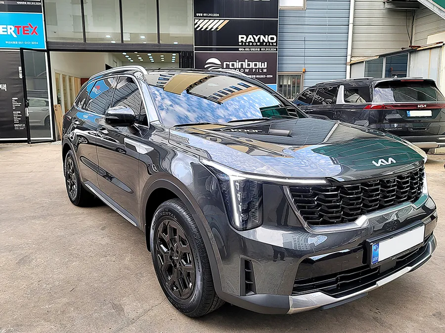 Kia Sorento MQ4のカーフィルム施工事例｜費用目安・仕上がり 施工写真 3-1
