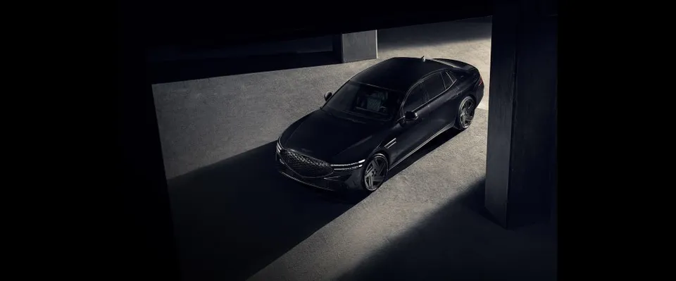 Genesis G90のカーラッピング事例｜ブラックエディション風カスタム 施工写真 3-2