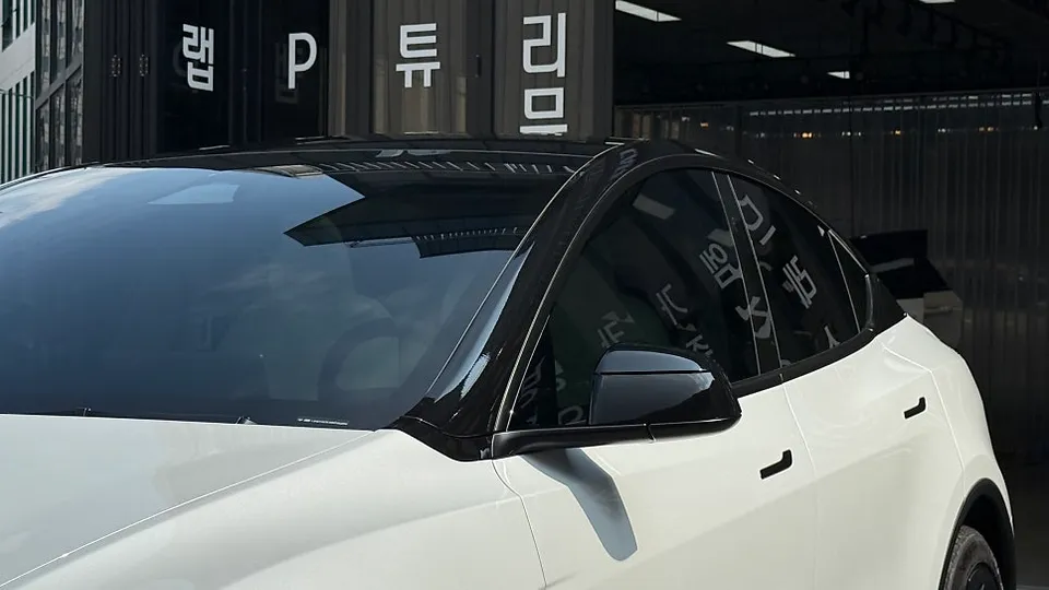 Tesla Model Y PPF施工事例｜費用目安と仕上がり 施工写真 3-1