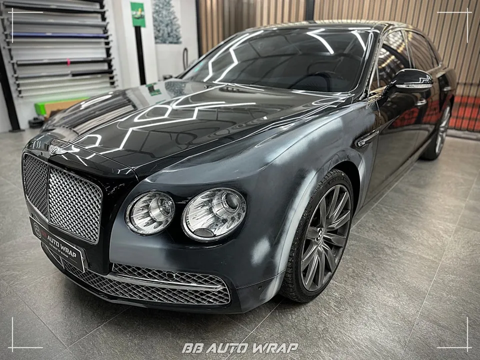 Bentley Flying Spurのカーラッピング事例｜費用目安・仕上がり 施工写真 2-1