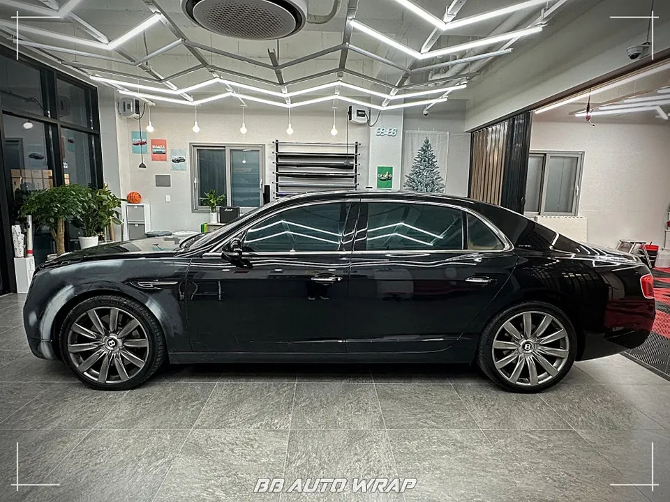 Bentley Flying Spurのカーラッピング事例｜費用目安・仕上がり 施工写真 1-2