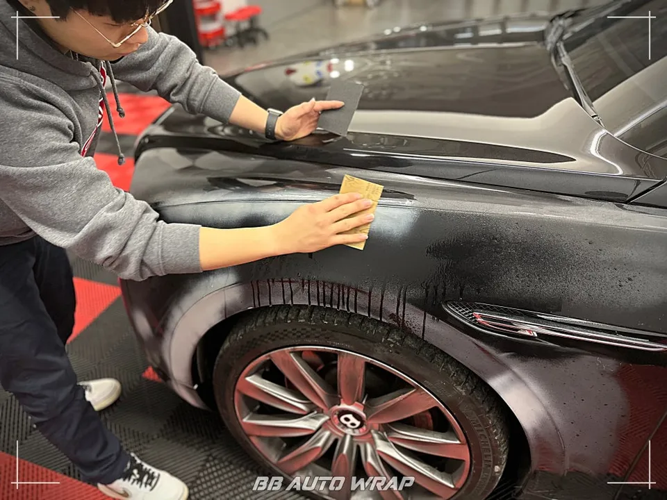 Bentley Flying Spurのカーラッピング事例｜費用目安・仕上がり 施工写真 2-2