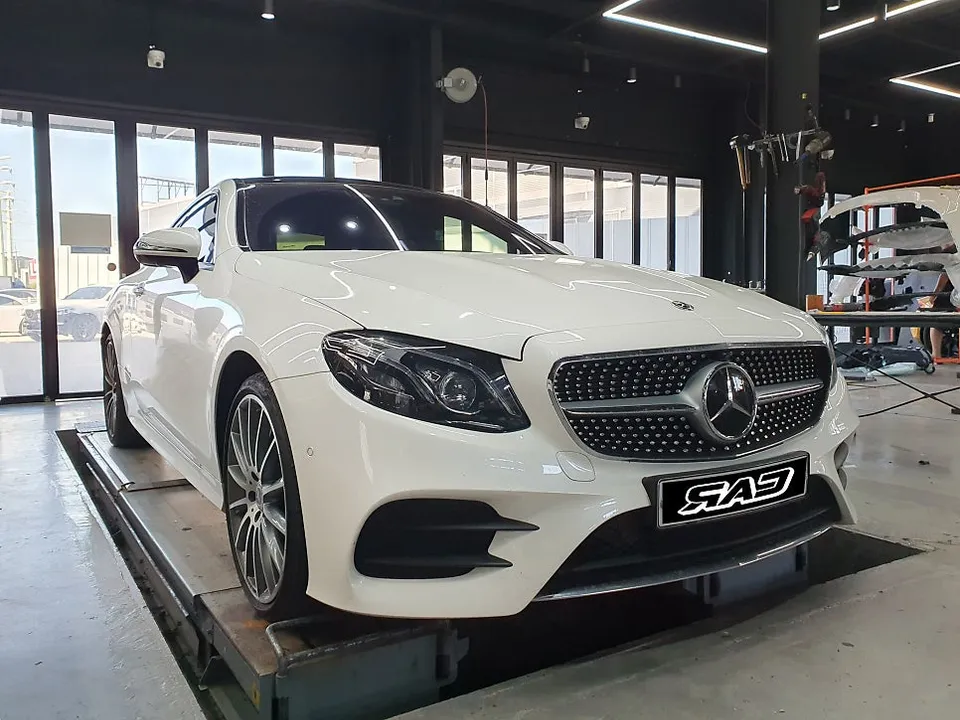 Mercedes-Benz E-Class W213 body kit - Mercedes-Benz E-Class W213 Body Kit Review: Sporty Transformation photo 3