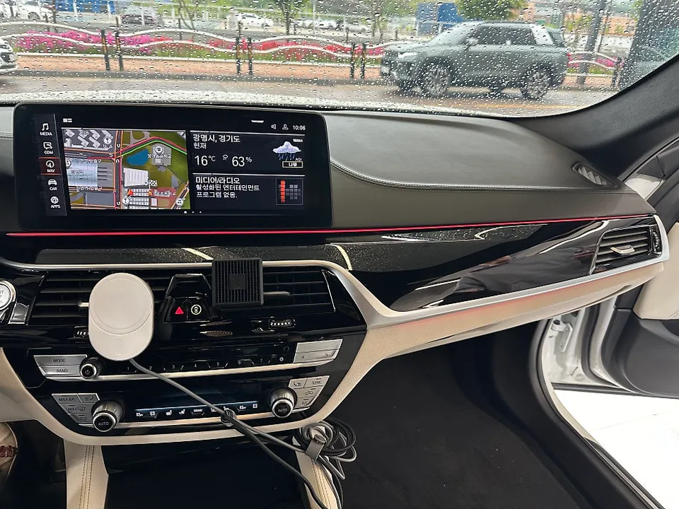BMW 5 Series G30 カーラッピング事例｜費用目安・仕上がり 施工写真 4-2
