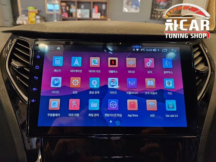 Hyundai Grandeur HGのAndroid Auto・CarPlay取付事例 施工写真 3