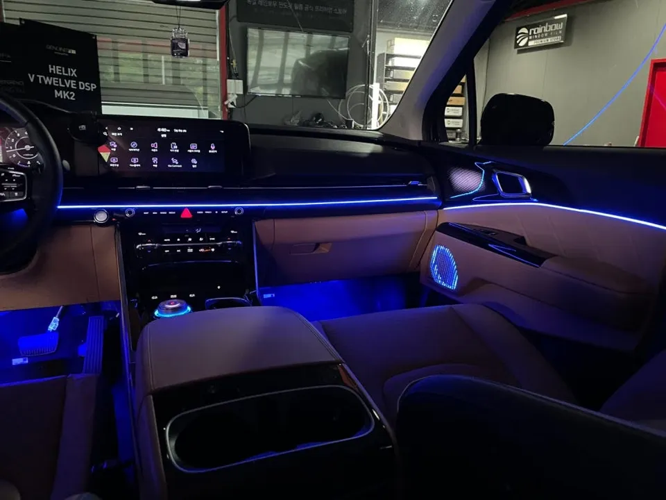 Kia Carnival KA4 ambient lighting - Kia Carnival KA4 Ambient Lighting Review - Enhanced Interior Mood photo 4