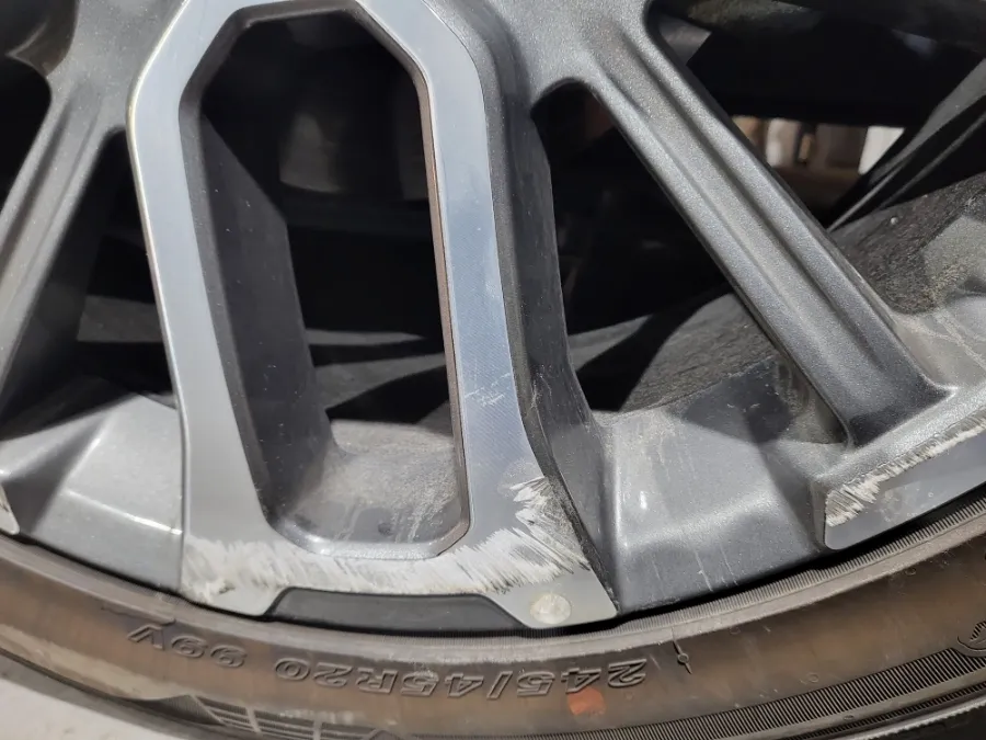KG Mobility Torresのホイールリペア・塗装事例 施工写真 5