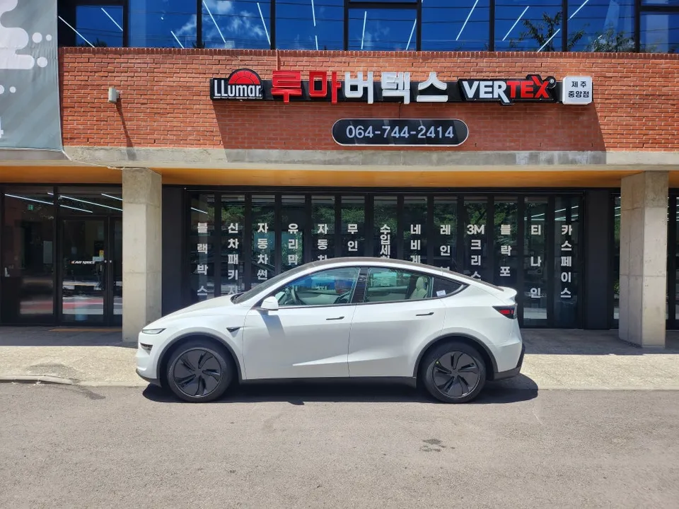 Tesla Model Y PPF施工事例:費用目安と仕上がり 施工写真 1-1