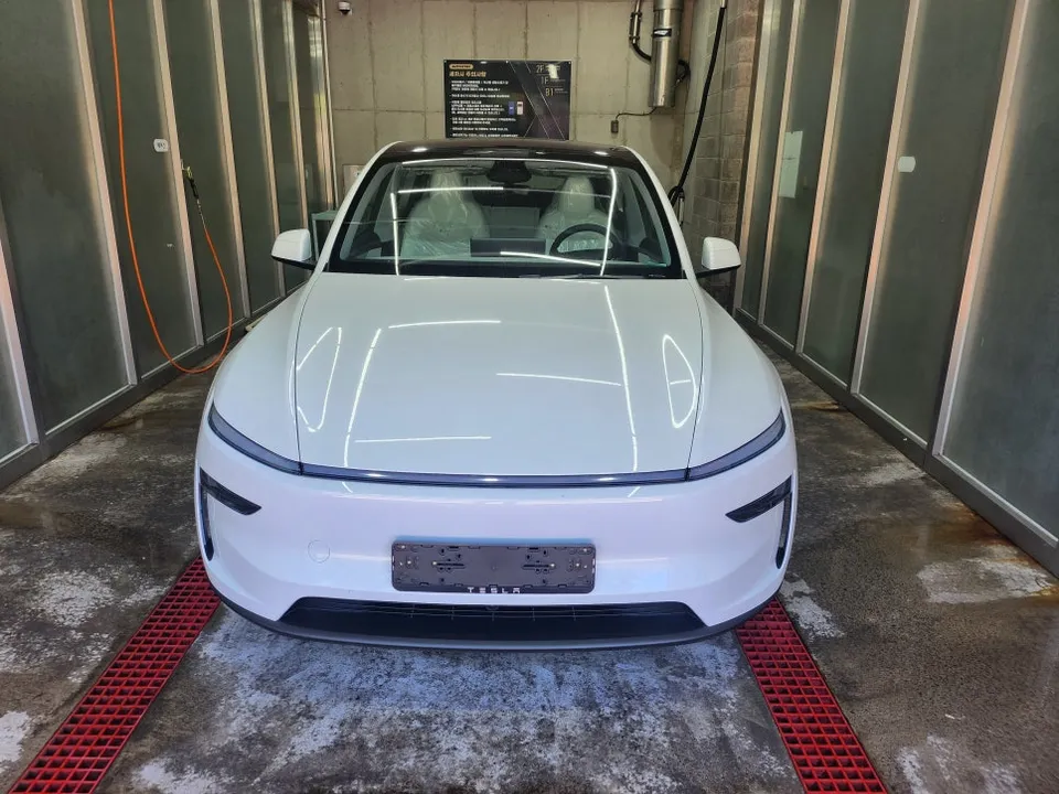 Tesla Model Y PPF施工事例:費用目安と仕上がり 施工写真 2-2