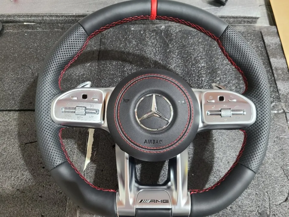Mercedes-Benz CLA steering wheel - Mercedes-Benz CLA Steering Wheel Customization Review photo 5