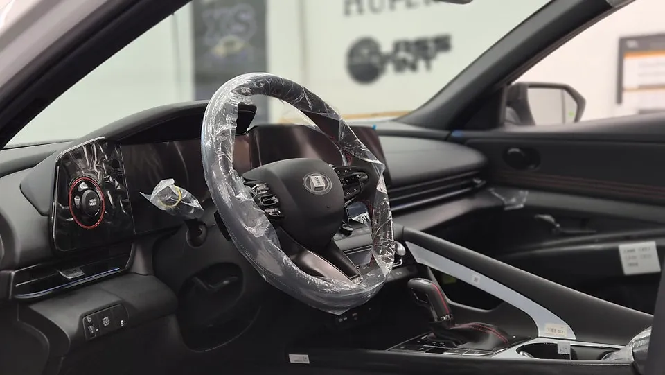 Hyundai ElantraのPPF施工事例｜費用目安と仕上がり 施工写真 1-2