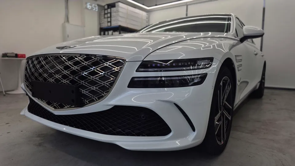 Genesis G80 PPF施工事例|費用目安と仕上がり 施工写真 2-3