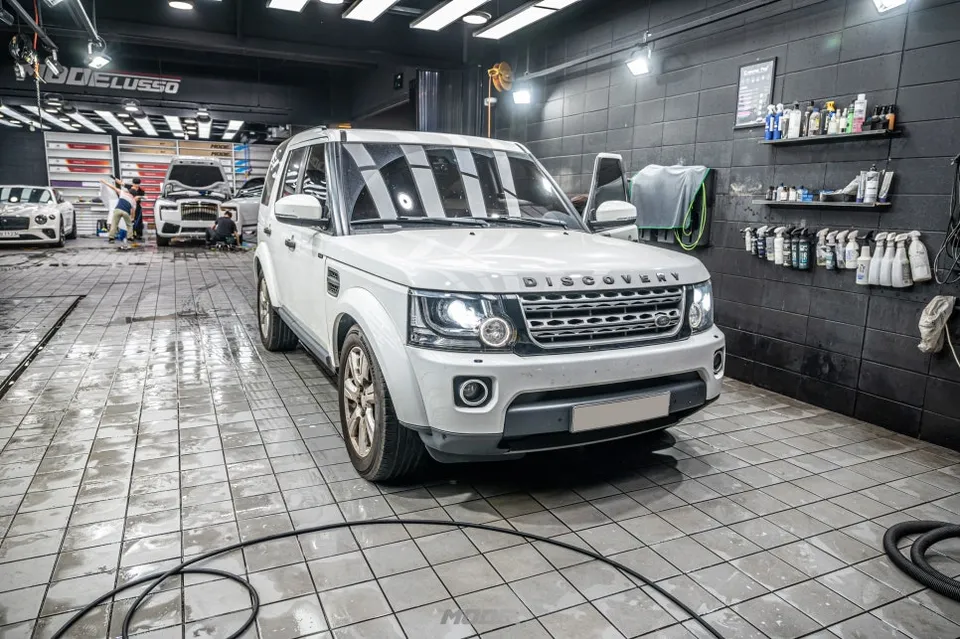 Land Rover Discovery 4 ceramic coating installation result