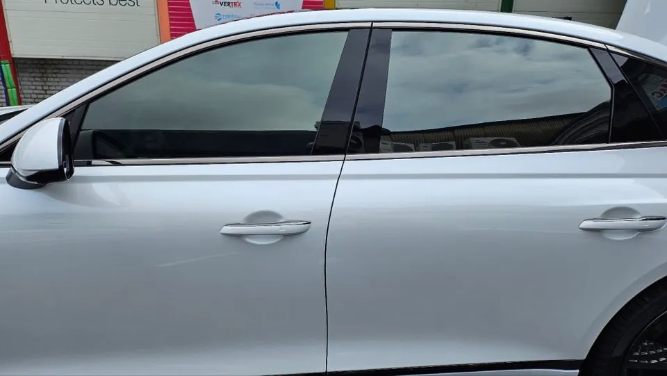 Genesis G80 PPF施工事例|白化なしの美しい仕上がり 施工写真 1-2